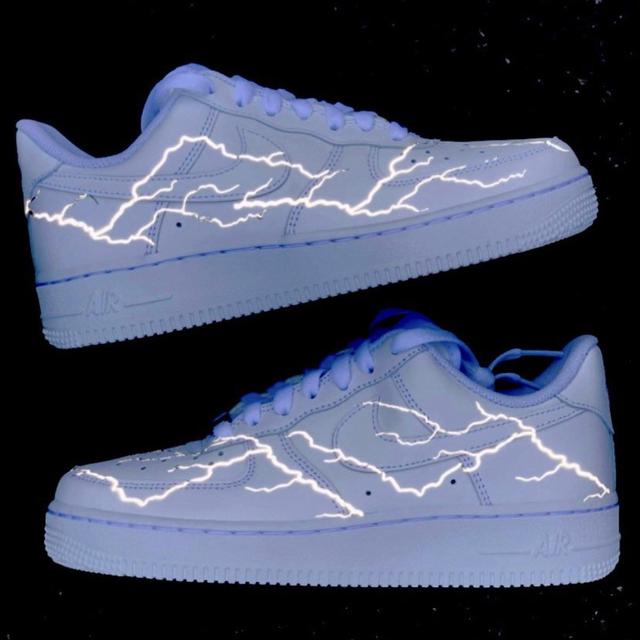 Custom Air Force 1 Reflective Drip : Des paires pour se différencier